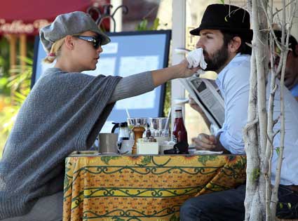 Josh Kelley, Katherine Heigl Josh Kelley, Katherine Heigl